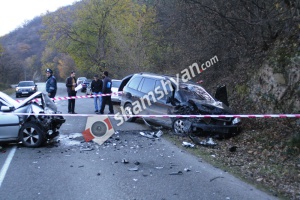 Ավտովթար Լոռռւ մարզում. Opel-ները ճակատ ճակատի  բախվել են. կան վիրավորներ. ՖՈՏՈՌԵՊՈՐՏԱԺ, ՏԵՍԱՆՅՈՒԹ