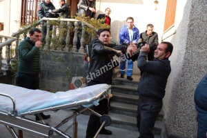 Երևանում Շանթի Յուրայի տան վրա զինված ու դիմակավորված ավազակային հարձակում կատարողը, ով հիվանդանոցում մահացել է, հանցագործ աշխարհում հայտնի Գեչի Սամոյի փեսան էր. ՖՈՏՈՌԵՊՈՐՏԱԺ, ՏԵՍԱՆՅՈՒԹ