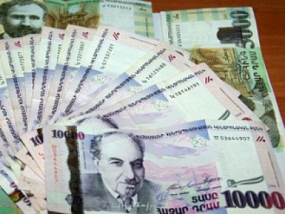 Շուկայում կա արտարժույթի պակաս. դրամը արժեզրկվում է. «Հայկական ժամանակ»