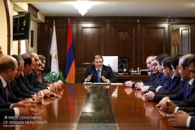 Քաղաքապետ Տարոն Մարգարյանը հանձնարարել է վերահսկել տոնական օրերին համապատասխան ծառայությունների աշխատանքների պատշաճ կազմակերպումը