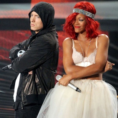 ՕՐՎԱ ԵՐԳԸ․ « Love The Way You Lie»․ Eminem ft. Rihanna․ ՏԵՍԱՆՅՈՒԹ