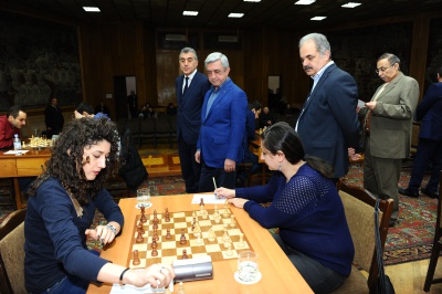 Նախագահ Սերժ Սարգսյանը Հայաստանի շախմատի ակադեմիայում և շախմատի տանը հետևել է խաղերի ընթացքին․ ՖՈՏՈՌԵՊՈՐՏԱԺ