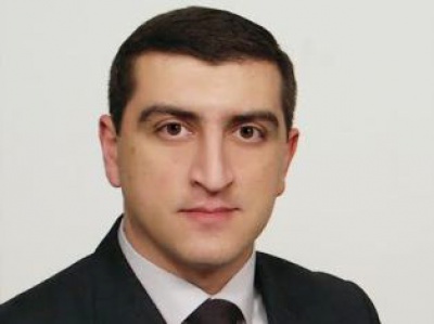 Արա Բաբլոյանի որդին պատրաստվում է իր թեկնածությունն առաջադրել խորհրդարանական ընտրություններին. «Ժողովուրդ»
