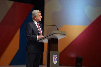Խաղաղ պայմաններում մենք ազգ-այգեպան ենք, իսկ վտանգի պահին դառնում ենք ազգ-բանակ. Սերժ Սարգսյան