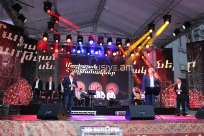 Ազատության հրապարակում տեղի ունեցավ Ներսիկ, Արաբո և Աղասի Իսպիրյանների համերգը. ՖՈՏՈՌԵՊՈՐՏԱԺ. EXCLUSIVE.am