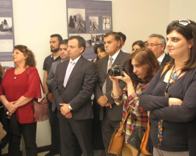Զվարթնոցում բացվել է «Օտարները հայ ճարտարապետության մասին» ցուցահանդեսը. ՖՈՏՈՌԵՊՈՐՏԱԺ