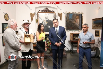 Հատուկ մրցանակ՝ «Ոսկե ծիրան» կինոփառատոնի ժյուրիի նախագահին. ՖՈՏՈՌԵՊՈՐՏԱԺ