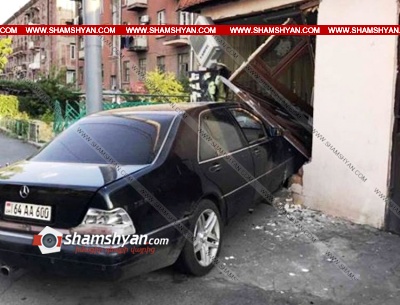 Երևանում վարորդը Mercedes-ով մխրճվել է խանութի մեջ. ՖՈՏՈՌԵՊՈՐՏԱԺ