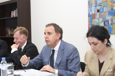 Բաքվի ապակառուցողական ու սադրիչ քայլերը խոչընդոտում են բոլոր ջանքերին. ՀՀ ԱԳ նախարարի տեղակալը՝ Եվրախորհրդարանի ներկայացուցիչներին