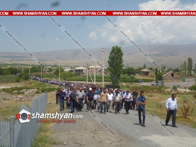 Շամիրամ գյուղի գերեզմանատանը հուղարկավորեցին սգո սրահում 4 սպանվածներին. ՖՈՏՈՌԵՊՈՐՏԱԺ, ՏԵՍԱՆՅՈՒԹ