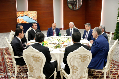Վարչապետ Կարեն Կարապետյանն աշխատանքային ճաշ է ունեցել պաշտոնական այցով Հայաստանում գտնվող Թուրքմենստանի նախագահի հետ
