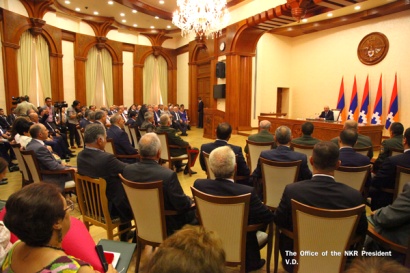 Պարգևատրման հանդիսավոր արարողություն Արցախում. Արթուր Աղաբեկյանին հերոսի կոչում են շնորհել