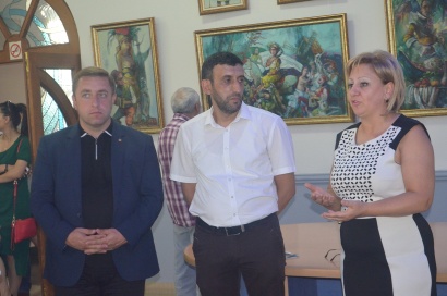 Գույների և պատկերների յուրահատուկ աշխարհ. բացվեց նկարիչ Վարդան Պողոսյանի աշխատանքների ցուցահանդեսը. ՏԵՍԱՆՅՈՒԹ