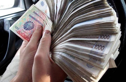 Ուզբեկստանում դոլարի փոխարժեքը կրկնակի թանկացել է, կազմելով 8.100 սում