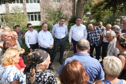 ՀՀ գյուղնախարարը սահմանամերձ Տավուշում ներկայացրել է նախարարության կողմից մշակված նոր ծրագրերը. ԼՈՒՍԱՆԿԱՐՆԵՐ
