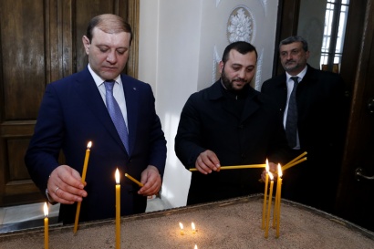 Տարոն Մարգարյանն այցելել է Սանկտ Պետերբուրգի Հայ առաքելական Սուրբ Կատարինե եկեղեցի