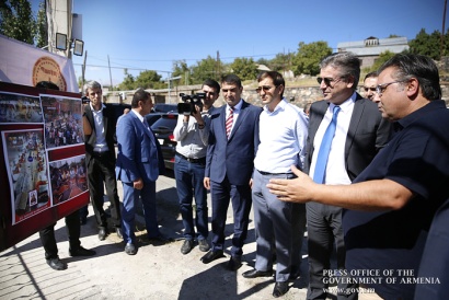 Վարչապետը Արագածոտնի մարզում ծանոթացել է ֆերմերային տնտեսության ու շոկոլադի արտադրության ծրագրերին. ԼՈՒՍԱՆԿԱՐՆԵՐ