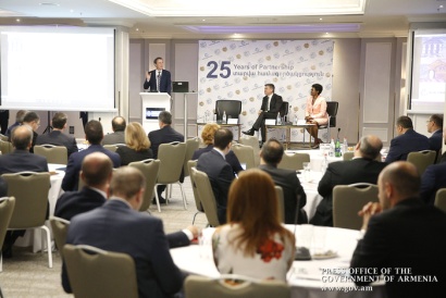 Վարչապետը ներկա է գտնվել ՀՀ-ՀԲ գործընկերության 25-ամյակին նվիրված ֆորումի բացմանը. ԼՈՒՍԱՆԿԱՐՆԵՐ