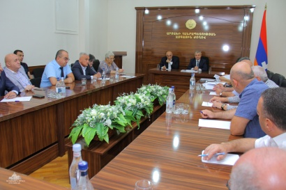 Արցախի խորհրդարանում շարունակվում են տեղական ինքնակառավարման արդյունավետության բարձրացման շուրջ քննարկումները. ԼՈՒՍԱՆԿԱՐՆԵՐ