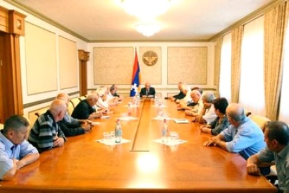 Բակո Սահակյանը խորհրդակցություններ է անցկացրել նոր Սահմանադրության հետ կապված բարեփոխումների թեմայով