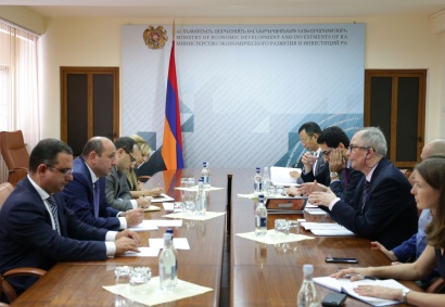 Սուրեն Կարայանը ԱՄՀ պատվիրակությանն է ներկայացրել Կառավարության տնտեսական առաջնահերթությունները