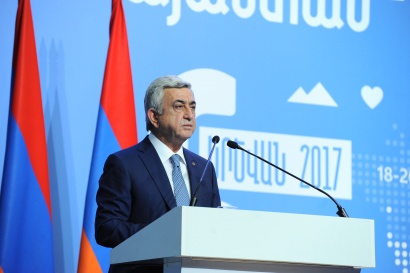 Ուս ուսի տված մենք կարող ենք հասնել արդյունավետ լուծումների. Սերժ Սարգսյանի խոսքը՝ Հայաստան-Սփյուռք 6-րդ համաժողովին. ԼՈՒՍԱՆԿԱՐՆԵՐ