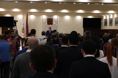 Երևանի ավագանու ՀՀԿ-ական անդամներ Ծիտն ու Բլդին իրականում փառահեղ կենսագրություն ունեն. «Ժողովուրդ»
