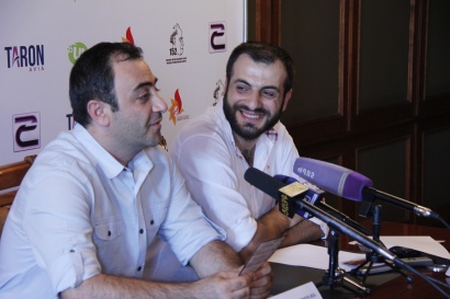 Ինչքան էլ որոշ մարդիկ չարախոսեին, Գյումրու դրամատիկական թատրոնն ապացուցեց, որ հանդիսատեսը կարոտով է սպասում իրենց, նախորդ տարվա համեմատ հանդիսատեսի թիվը կրկնապատկվել է. ՖՈՏՈՌԵՊՈՐՏԱԺ