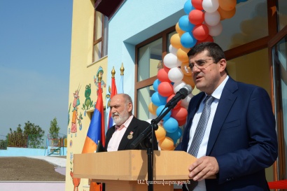 Արցախի վարչապետը Նորագյուղում մասնակցել է մանկապարտեզի նորակառույց շենքի բացման արարողությանը. ՖՈՏՈՌԵՊՈՐՏԱԺ