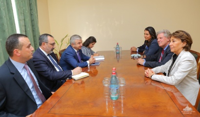 ԱՄՆ կոնգրեսականներ Վայադաոն, Փալլոնը և Գեբըրդը՝ Ադրբեջանի ԱԳՆ «սև ցուցակում». «Առավոտ»