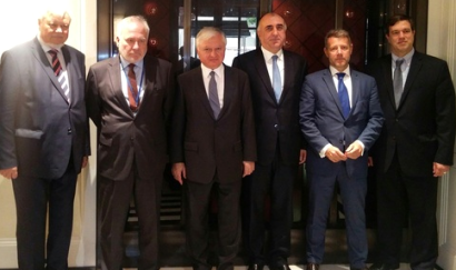 Նյու Յորքում կայացել է Հայաստանի և Ադրբեջանի արտգործնախարարներ Էդվարդ Նալբանդյանի և Էլմար Մամեդյարովի հանդիպումը