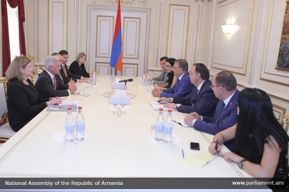 ԱԺ նախագահ Արա Բաբլոյանն ընդունել է սըր Ալան Դանքընին