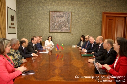 Լիտվան կարող է կիրառել ՀՀ ԱԻՆ փորձը. ԱԻ նախարարն ընդունել է Լիտվայի կառավարության պատվիրակությանը. ԼՈՒՍԱՆԿԱՐՆԵՐ