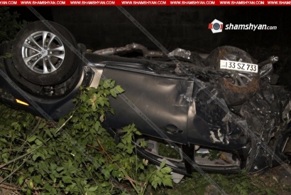 Երևանում Infiniti-ի՝ «Հաղթանակ» կամրջից ձորը գահավիժելու փաստով մեղադրանք է առաջադրվել ֆիզկուլտինստիտուտի 19-ամյա ուսանողին, վթարից մահացել էր «Էրեբունի» ֆուտբոլային ակումբի ավագը. ՖՈՏՈՌԵՊՈՐՏԱԺ, ՏԵՍԱՆՅՈՒԹ