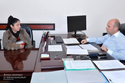 Յուրաքանչյուր հինգշաբթի մայրաքաղաքի վարչական շրջաններում կազմակերպվում են բնակիչների ընդունելություններ