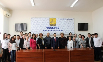 Կենտրոն վարչական շրջանի աշակերտները հանդիպել են անվանի բռնցքամարտիկ Արթուր Աբրահամի հետ. ՖՈՏՈՌԵՊՈՐՏԱԺ