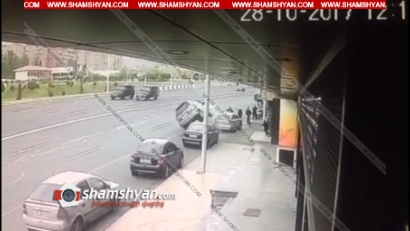 ԲԱՑԱՌԻԿ ՏԵՍԱՆՅՈՒԹ. Երևանում Մոլդովայի քաղաքացին Mazda-ով բախվում է 2 Opel-ների, որոնցից մեկն էլ վրաերթի է ենթարկում 16-ամյա հետիոտնին. ՖՈՏՈՌԵՊՈՐՏԱԺ
