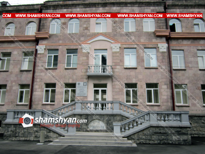 Արտակարգ դեպք Ալավերդիում. շան կծելու հետևանքով հիվանդանոց բերված 11-ամյա երեխայի հայրը, ով Վրաստանի քաղաքացի է, «դեբոշ է սարքել» հիվանդանոցում՝ կոտրելով դռան ապակիները