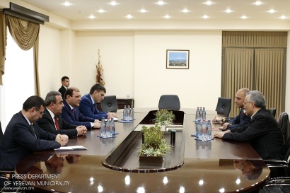 Տարոն Մարգարյանը հանդիպել է «Կոկա-Կոլա Հելլենիկ Բոթլինգ Քամփնի Արմենիա» ընկերության գլխավոր տնօրենի հետ