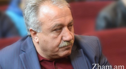 Թուր եմ նվիրում, որ թուրդ աջ ու ձախ կտրի. Սեյրան Օհանյանի նվերը Սասուն Միքայելյանին. «Չորրորդ իշխանություն»