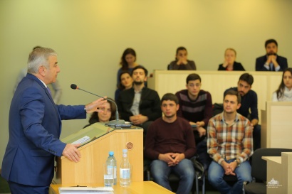 Արցախի խորհրդարանի նախագահը բանախոսությամբ հանդես է եկել Հայաստանի ամերիկյան համալսարանում. ՖՈՏՈՌԵՊՈՐՏԱԺ
