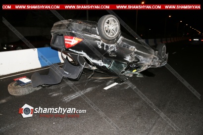 Խոշոր ավտովթար Հրազդանում. բախվել են Opel-ն ու Mercedes-ը, վերջինը գլխիվայր շրջվել է, իսկ նրա վարորդը դեպքի վայրից դիմել է փախուստի. ՖՈՏՈՌԵՊՈՐՏԱԺ, ՏԵՍԱՆՅՈՒԹ