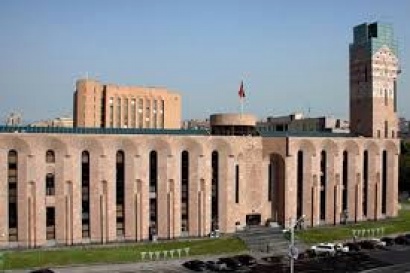Երևանի քաղաքապետարանի առաջին կարգի մասնագետը իր հորը մեղադրում է տանից ու բակից գողություն կատարելու մեջ