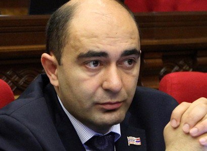 Փոքրամասնության քաղաքապետն ապօրինություն է գործում շուրջ մեկ տարի. Էդմոն Մարուքյան