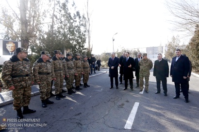 Տարոն Մարգարյանն այցելել է մայրաքաղաքում տեղակայված ՀՀ ՊՆ զորամաս. ՖՈՏՈՌԵՊՈՐՏԱԺ