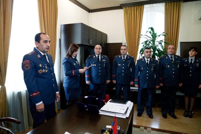 ՀՀ ոստիկանության պետ, ոստիկանության գեներալ-գնդապետ Վլադիմիր Գասպարյանի հրամաններով, ներքին անվտագության վարչության՝ ծառայության մեջ աչքի ընկած մի շարք ծառայողներ պարգևատրվեցին. ՖՈՏՈՌԵՊՈՐՏԱԺ