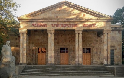 Վանաձորի Հովհաննես Աբելյանի անվան պետական դրամատիկական թատրոնը դարձավ 87 տարեկան