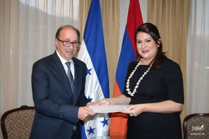 Դեսպան Այվազյանն իր հավատարմագրերի պատճենն է հանձնել Հոնդուրասի Արտաքին հարաբերությունների և միջազգային համագործակցության քարտուղարին