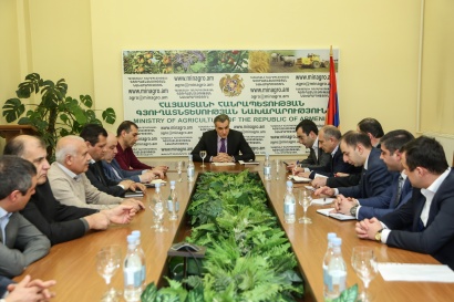 Գյուղնախարարը հորդորել է վերամշակողներին սկսել պայմանագրերի կնքման գործընթացը