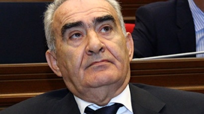 Ծխելու դեմ օրենքի նախագիծն այդքան արժանավոր բան չէ մեր համար. Գալուստ Սահակյան